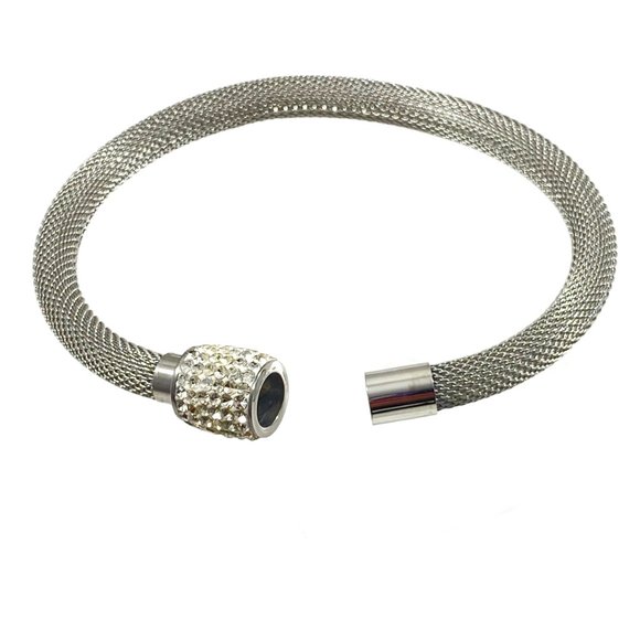Mesh Chain Bangle Magnetic Clasp - Picture 3 of 6